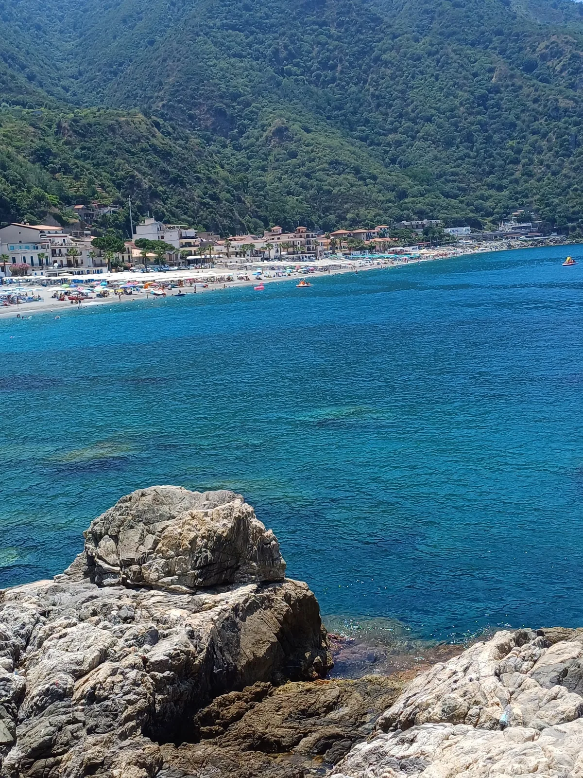 Panorama costiero nei dintorni di Falconara Albanese
